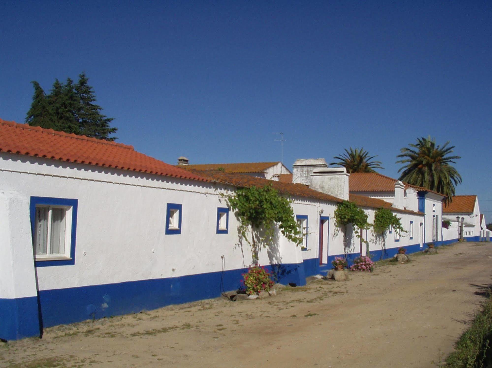 Monte Da Serralheira Agro Turismo Évora Exterior foto